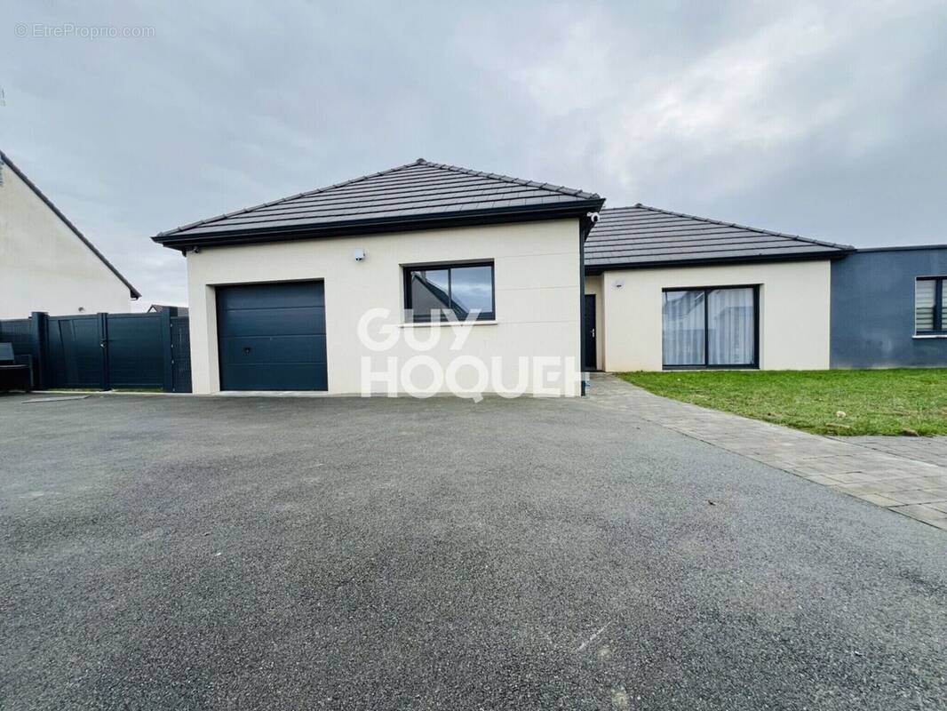 Photo 1 - Maison à CARDONNETTE