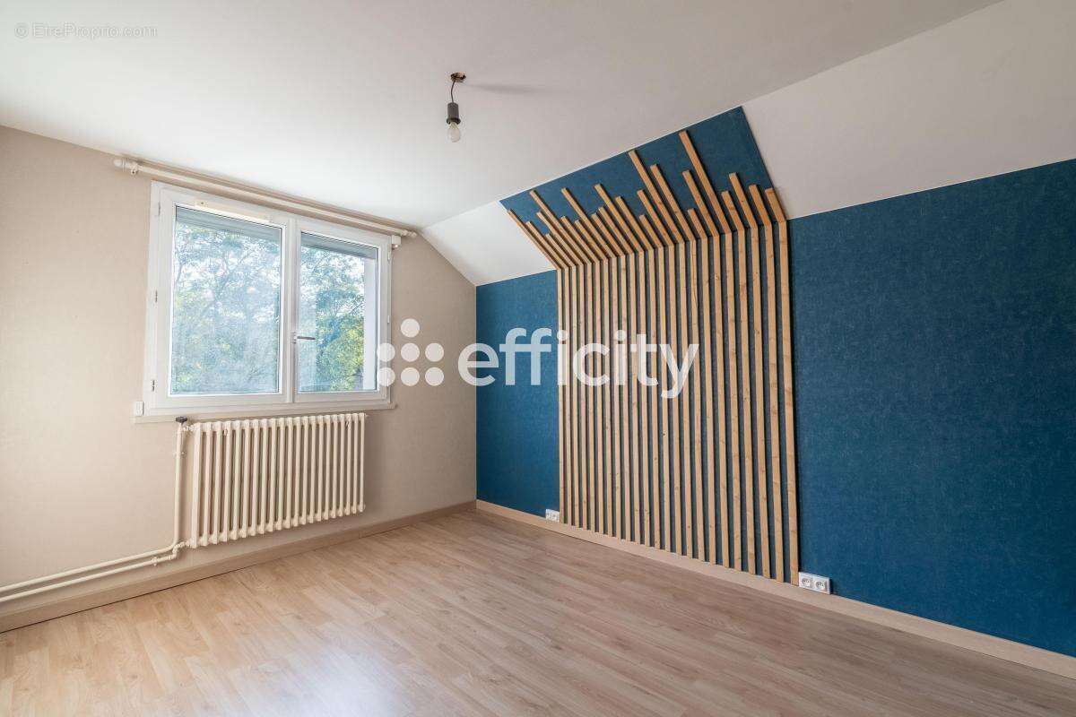 Maison à VILLENEUVE-LE-ROI