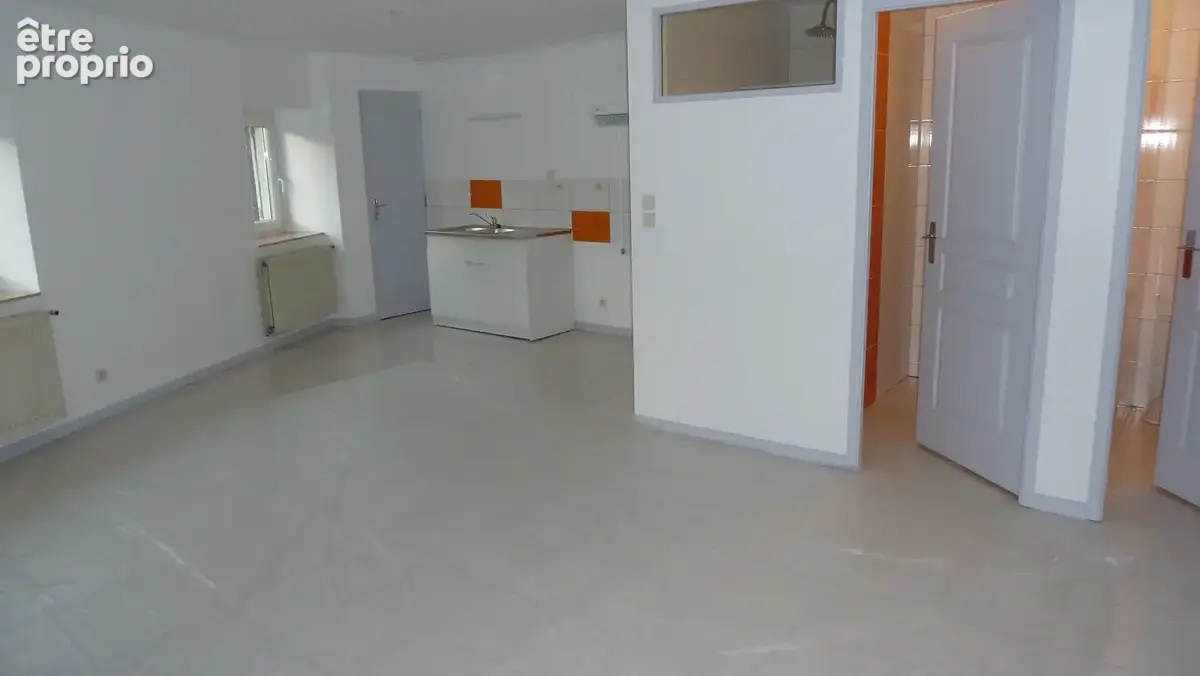 Proche centre-ville, immeuble de rapport avec  4 appartement et  12  lots de parkings. - photo 2