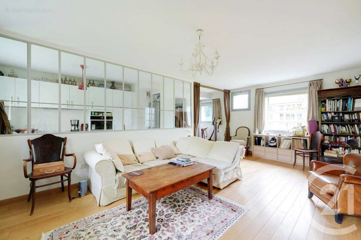 Appartement à PARIS-15E