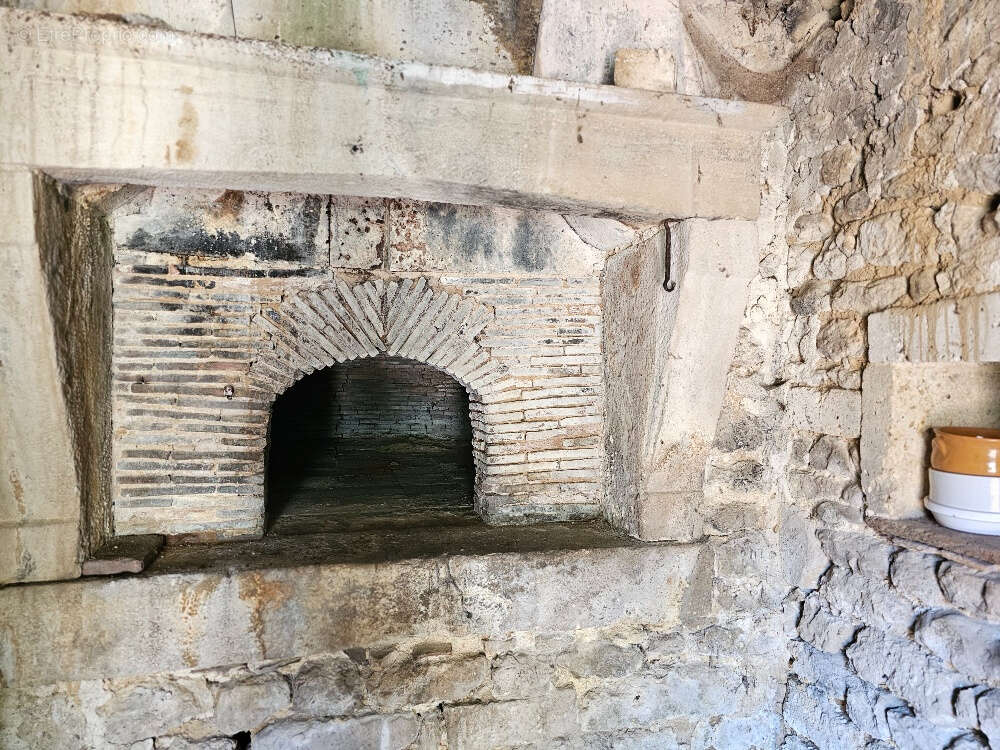 Maison à FOUQUEBRUNE