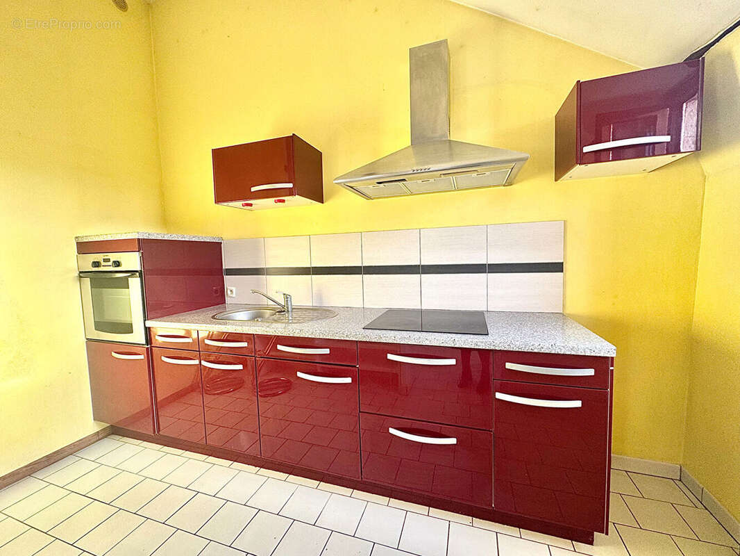 Appartement f3 à vendre plein centre de verneuil sur avre. - photo 5