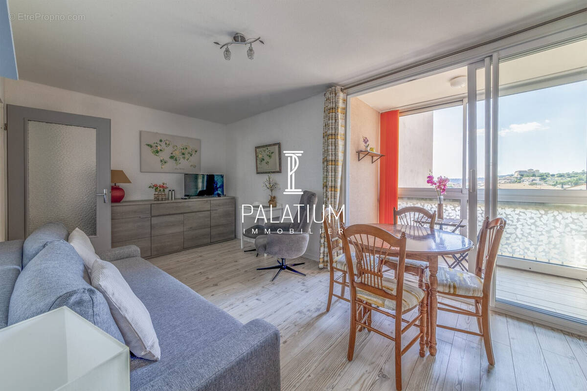 Appartement à GREOUX-LES-BAINS