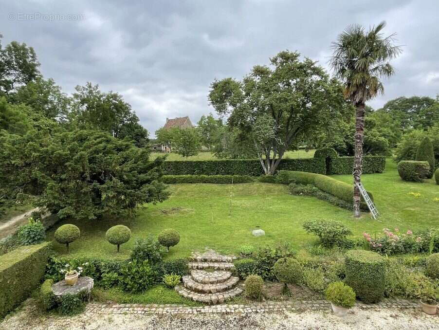 Maison à LIORAC-SUR-LOUYRE