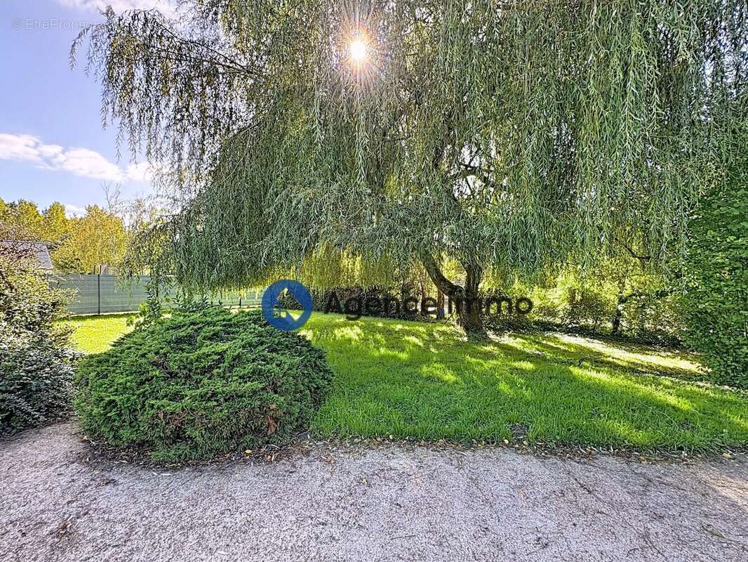 Maison à ARTANNES-SUR-INDRE