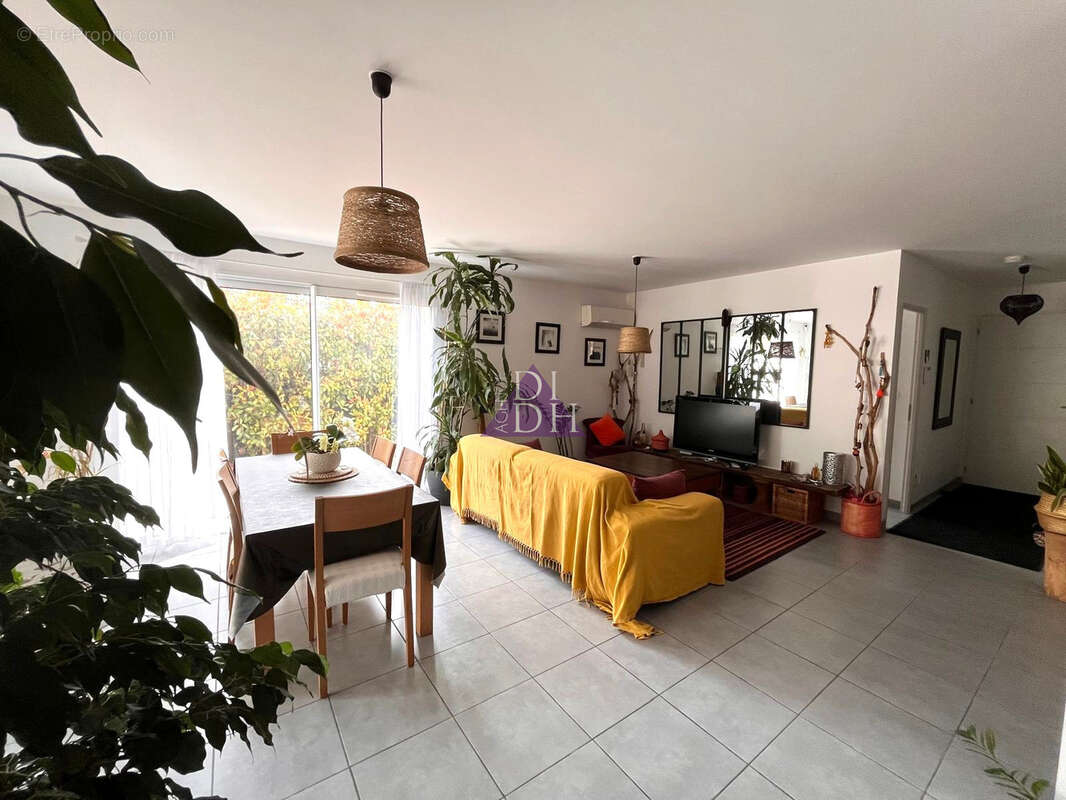 Maison à HYERES