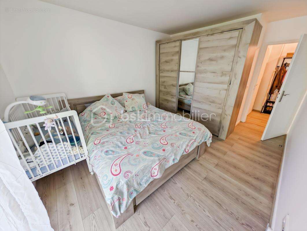 Appartement à MOISSY-CRAMAYEL