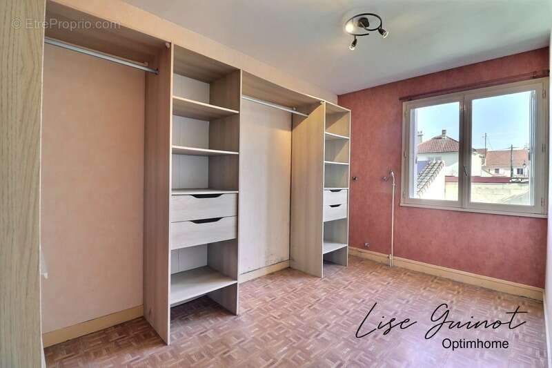 Maison à LES CLAYES-SOUS-BOIS