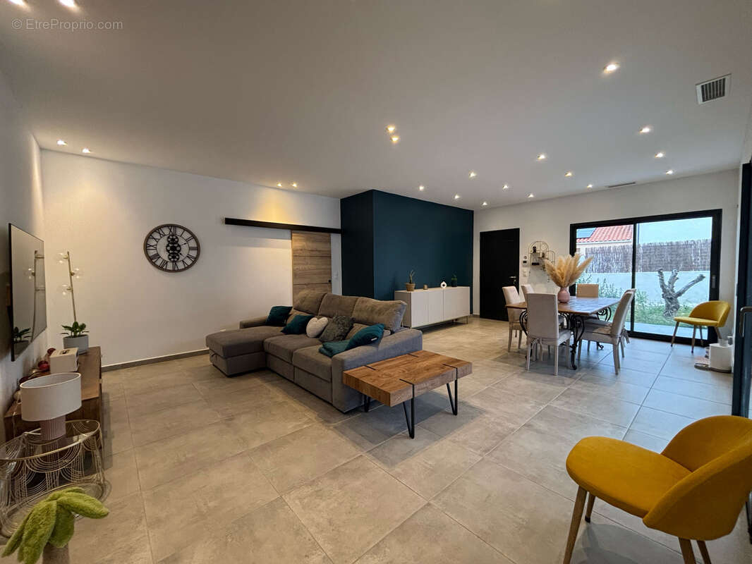 Maison à LAROQUE-DES-ALBERES