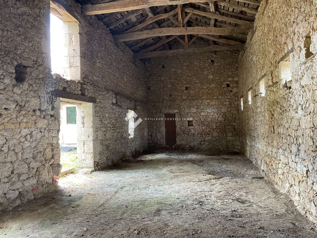 Maison 115 m² à Fources  - photo 8