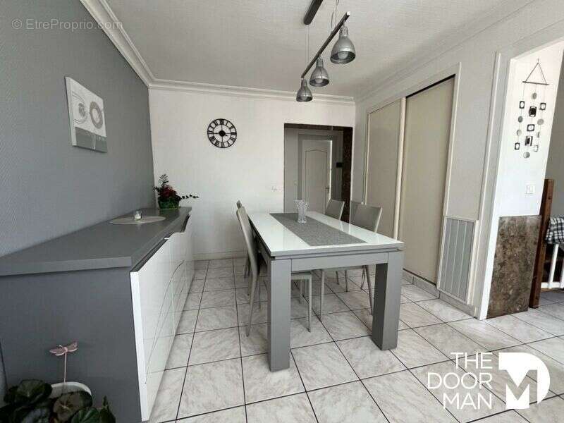 Maison à SAINT-SEBASTIEN-SUR-LOIRE