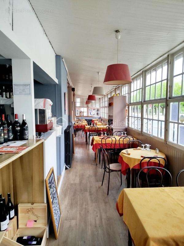 Commerce à LE PORT-MARLY