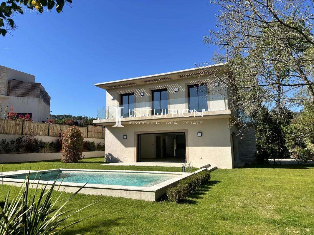 Maison à MOUGINS