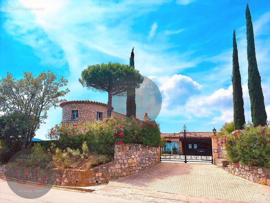 Maison à LES ADRETS-DE-L&#039;ESTEREL