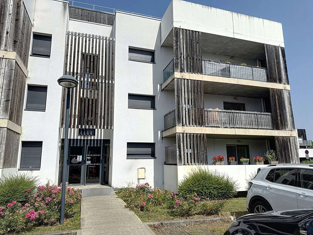 Appartement à VILLENAVE-D&#039;ORNON