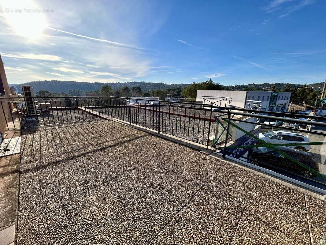 Appartement à PEYMEINADE