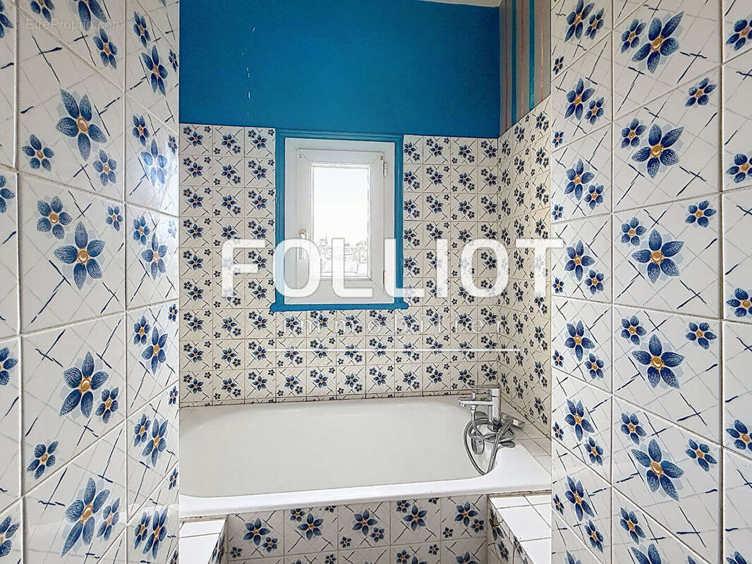 Maison à DONVILLE-LES-BAINS