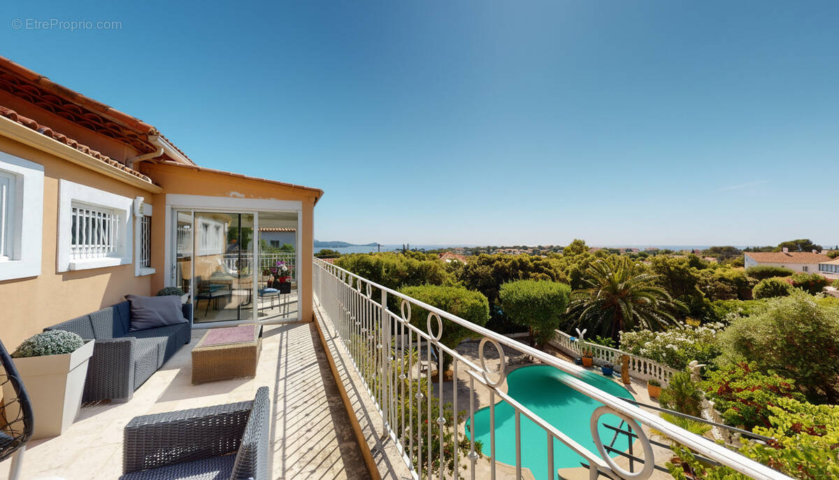 Maison à FREJUS