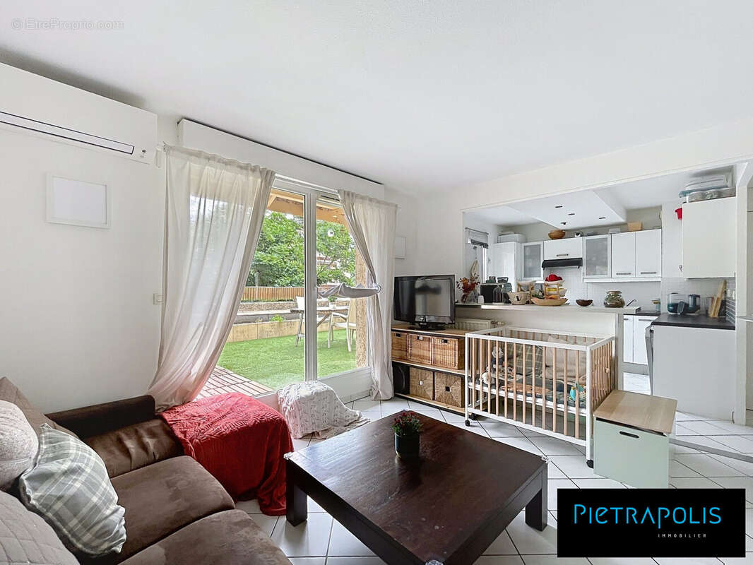 Appartement à LYON-8E