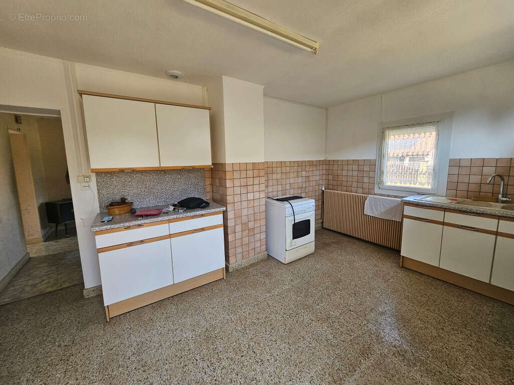 180 000, Maison de Plain-Pied,103m² habitables sur Beau Terrain  Clos - photo 4