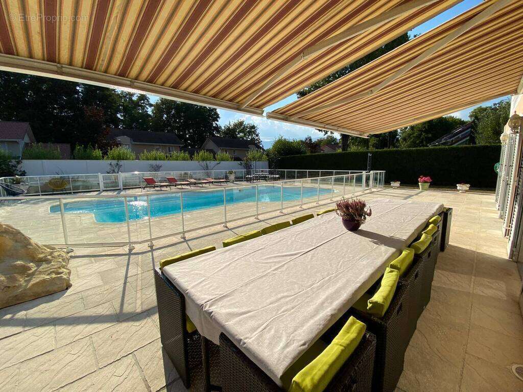 Maison à PREVESSIN-MOENS