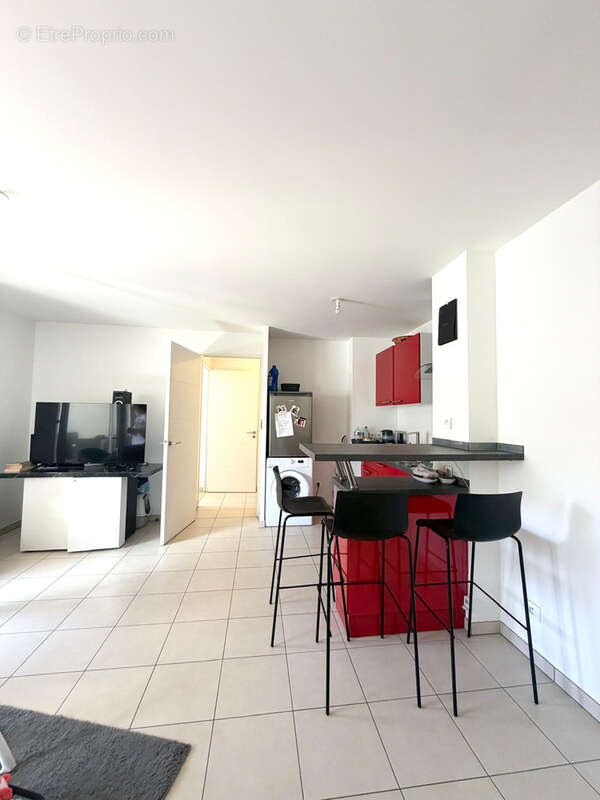 Appartement à SAINT-LAURENT-DU-VAR
