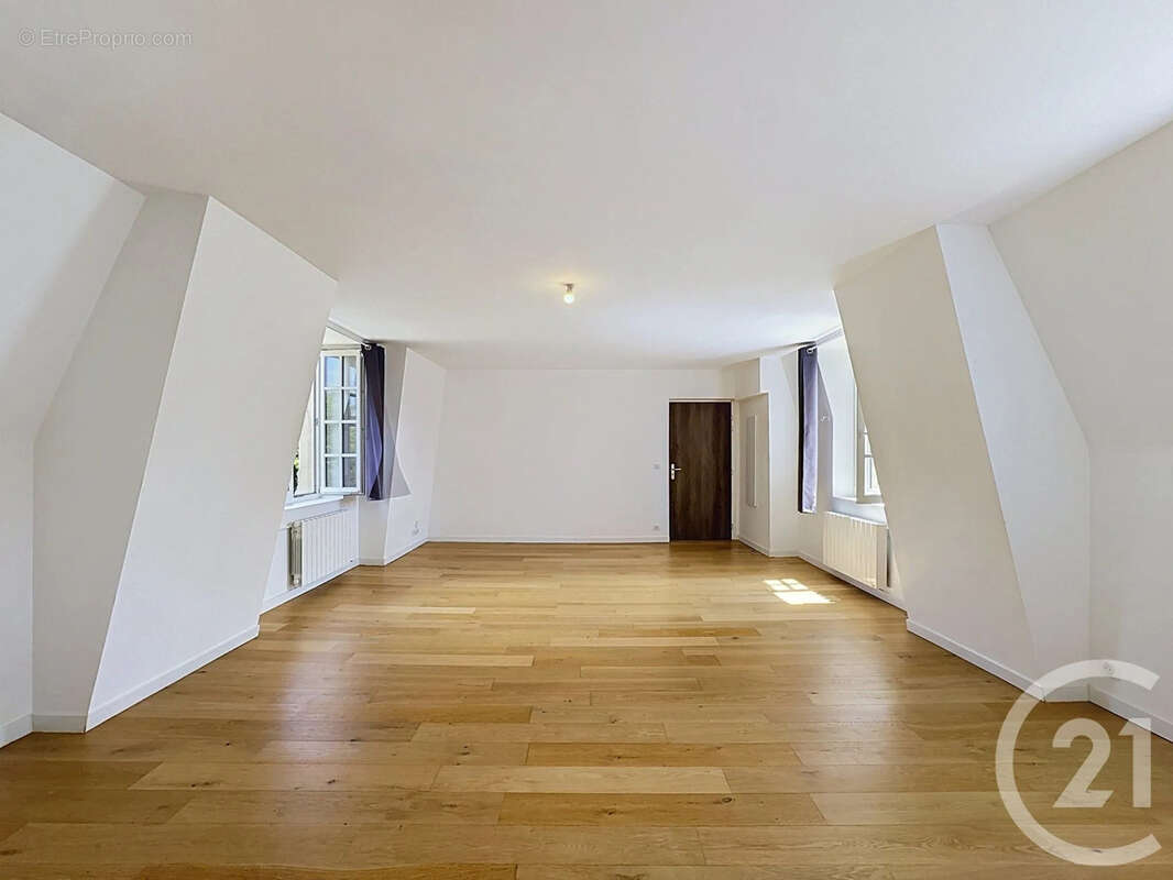 Appartement à FONTAINEBLEAU