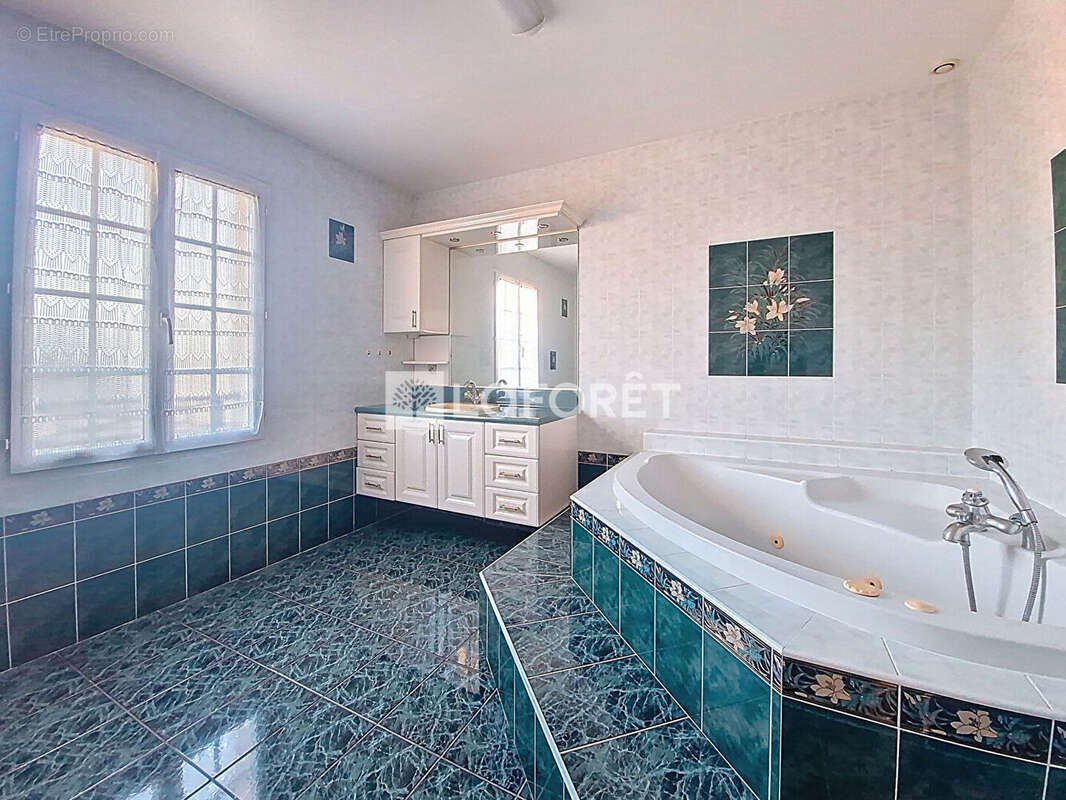 Maison à LEUVILLE-SUR-ORGE