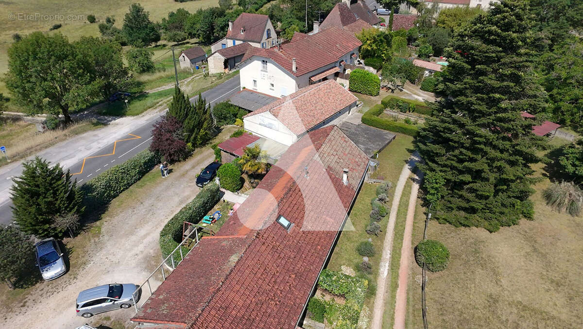 Maison à FRANCOULES