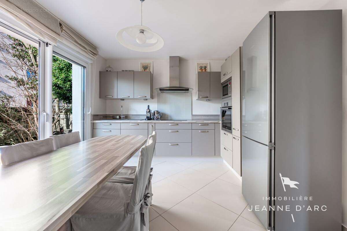 Maison à LE CHESNAY