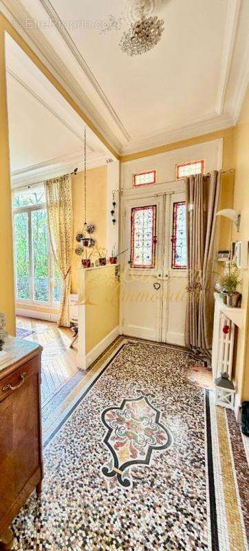 Maison à SAINT-MAUR-DES-FOSSES