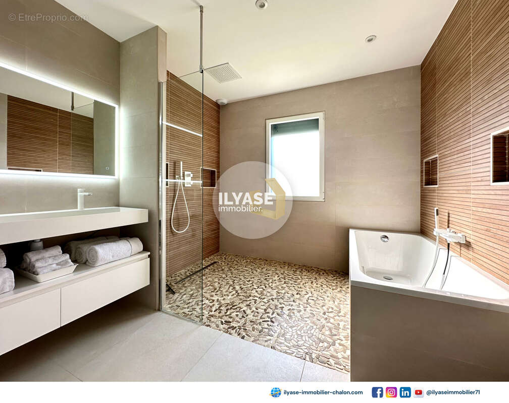 Maison 4 pièces 130 m2  3 ch dont 1 suite parentale  piscine - photo 17