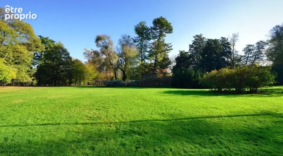 Terrain à VAYRES