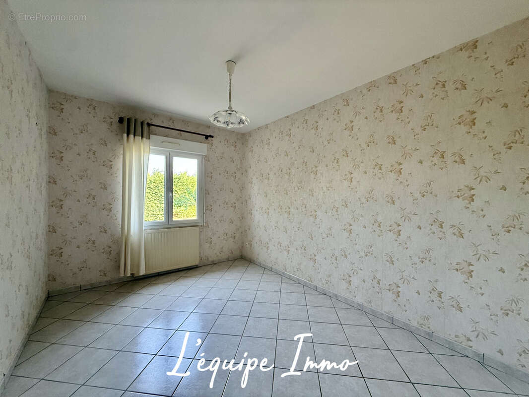 Maison T4 de 113m2 sur 2230m2 en pleine campagne. - photo 7