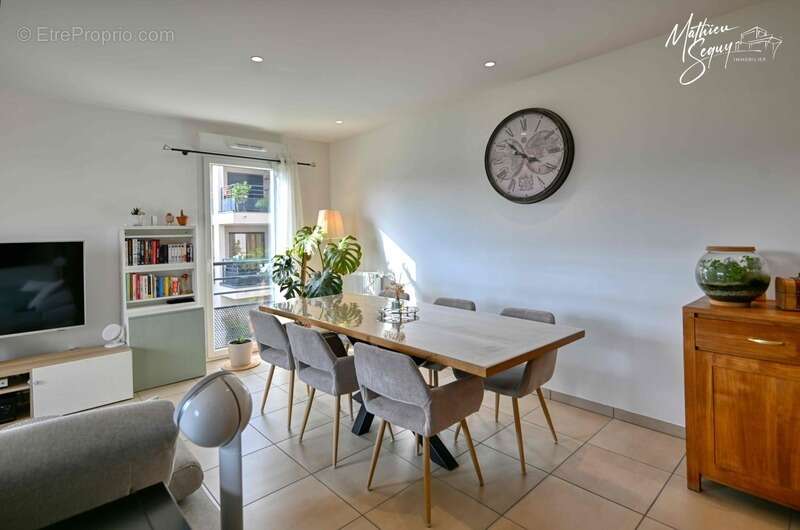 Appartement à THURINS