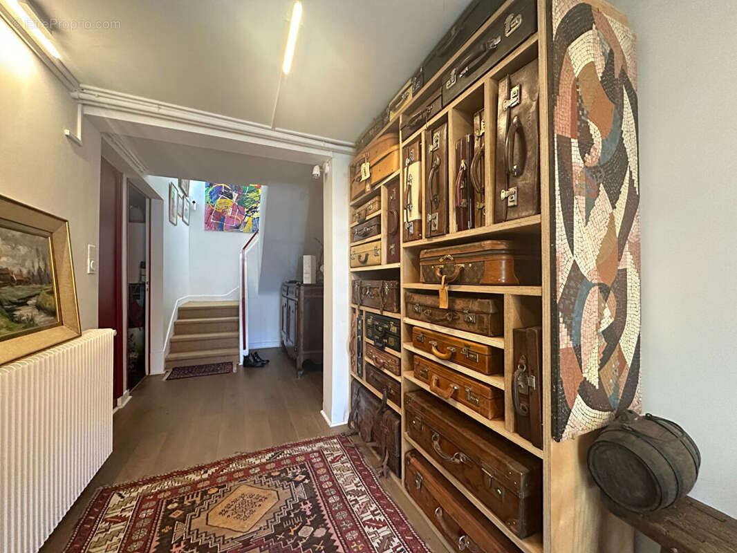 PROCHE PLAGE - Maison de 157 m² avec garage & atelier - photo 5