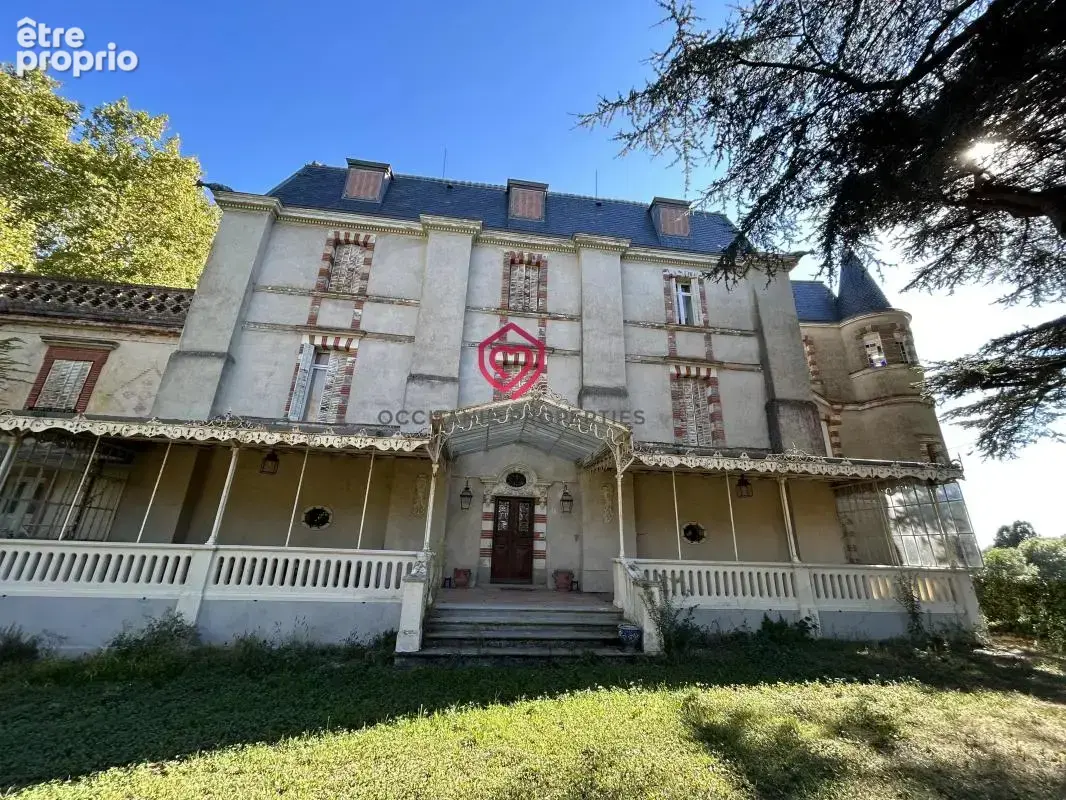 Manoir en bordure de rivière avec parc et dépendances - photo 23