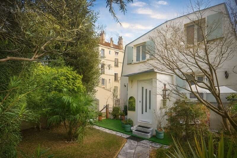 Maison à PUTEAUX