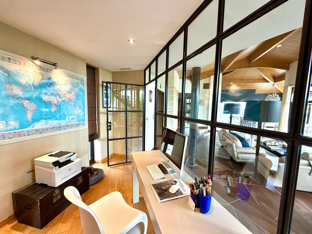 POLLESTRES Villa contemporaine de 260 m2 Parcelle de plus de 1 600 m2 - photo 5