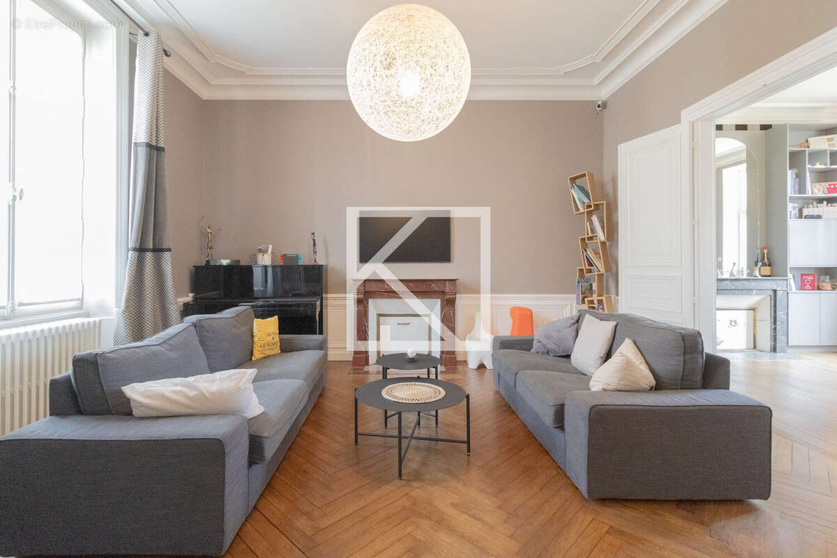 Maison 235 m² à Cholet  - photo 2