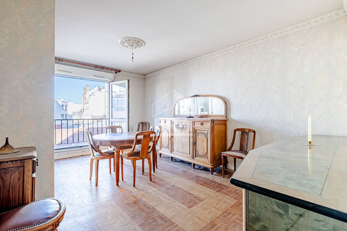 Appartement à PARIS-20E