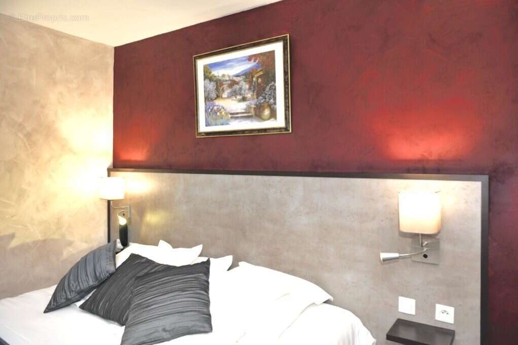 Autre à LA FERTE-IMBAULT