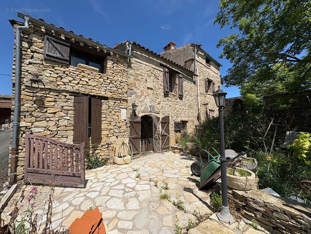 Maison à CASSAIGNES