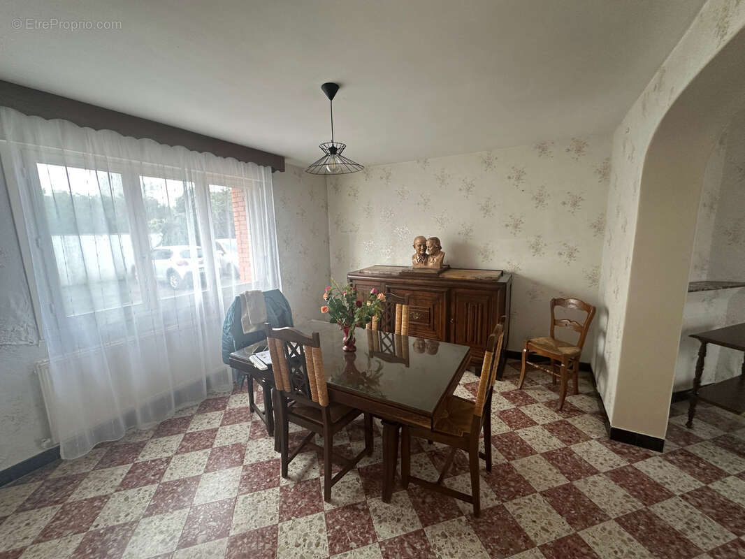 Maison à SIN-LE-NOBLE