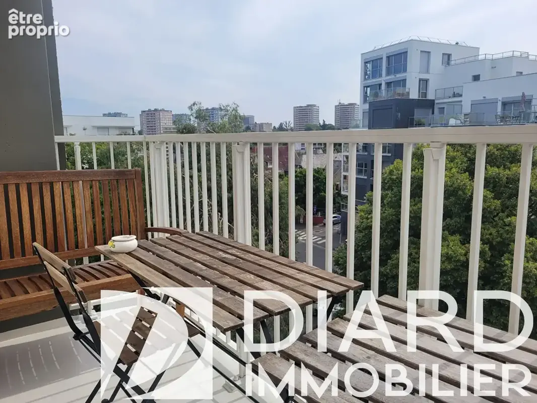 Appartement T2 Rennes 51 m2 dernier étage avec terrasse - photo 2