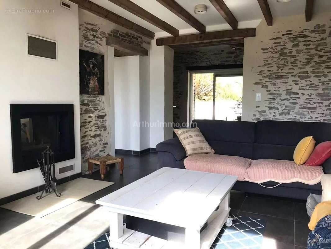 Maison à CHATEAU-GUIBERT