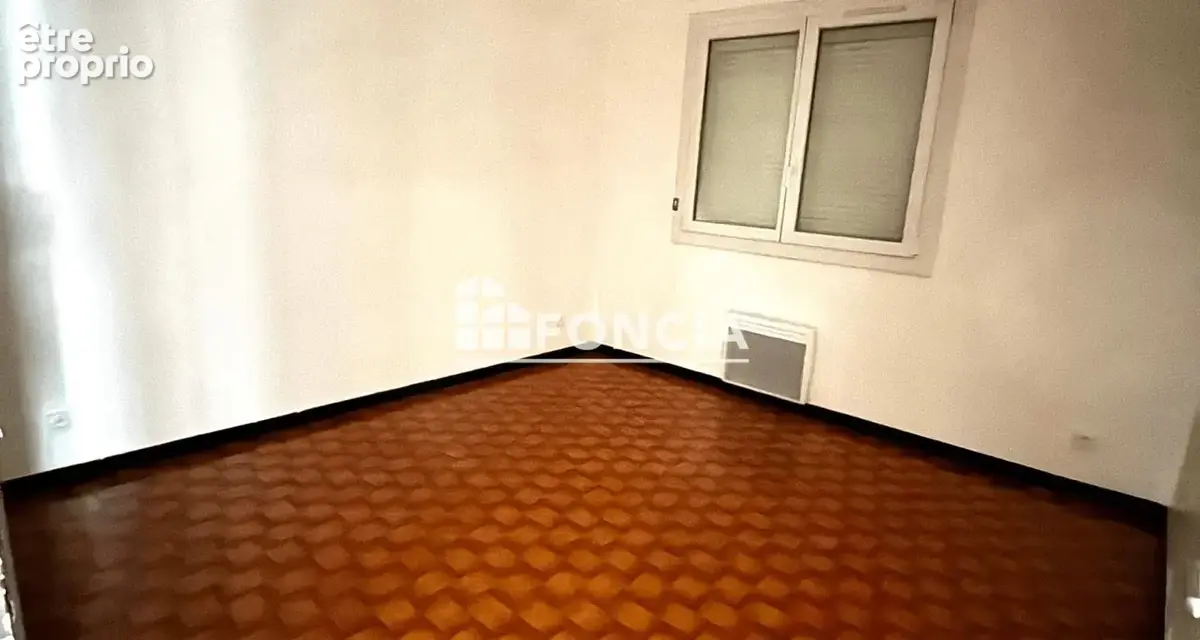 Maison de plain-pied T3 de 70 m² avec jardin arboré de 350 m² et piscine à La Farlède - photo 6