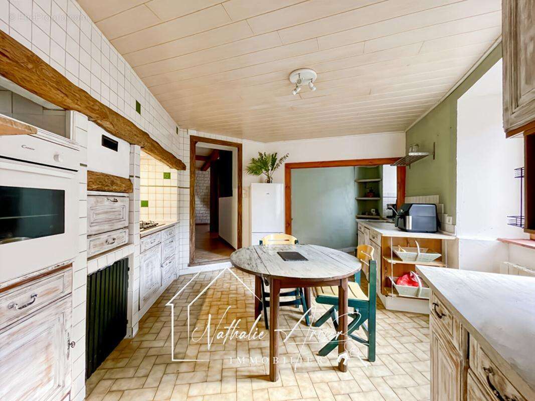 Maison de village avec terrasse et garage - photo 3