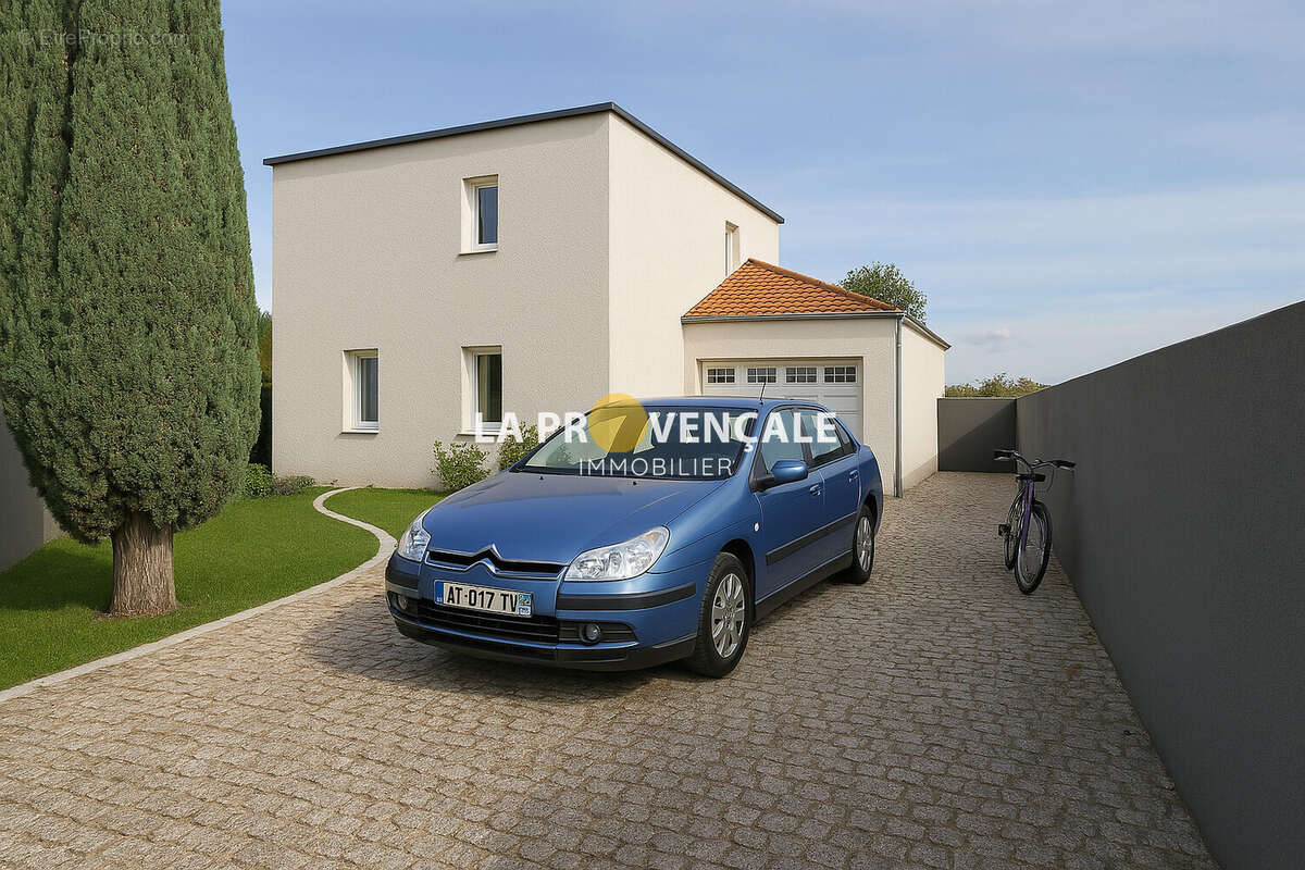 Maison à POURRIERES