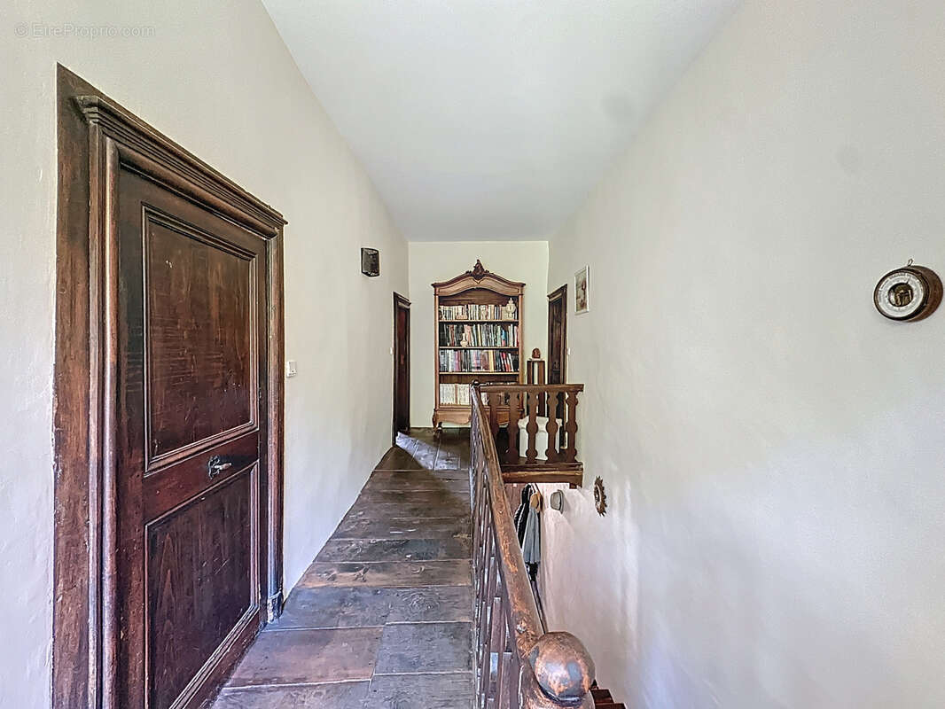 Maison à SAINT-GEOIRE-EN-VALDAINE